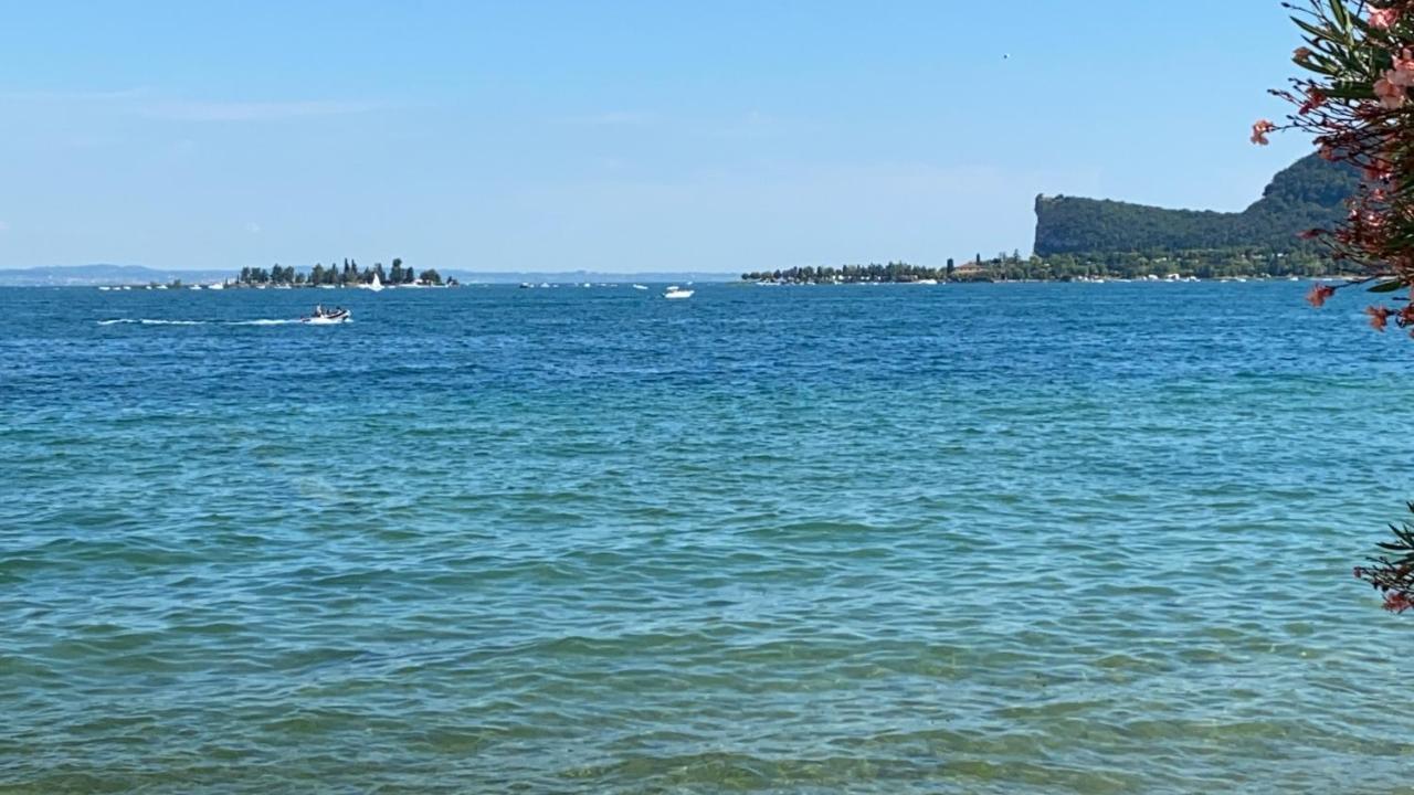 Casa Vacanze Gardiolina San Felice del Benaco Eksteriør billede