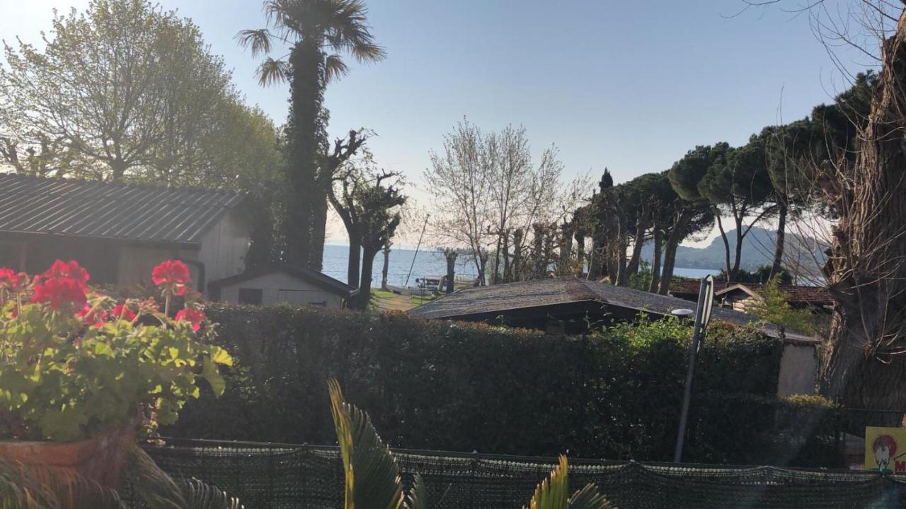 Casa Vacanze Gardiolina San Felice del Benaco Eksteriør billede