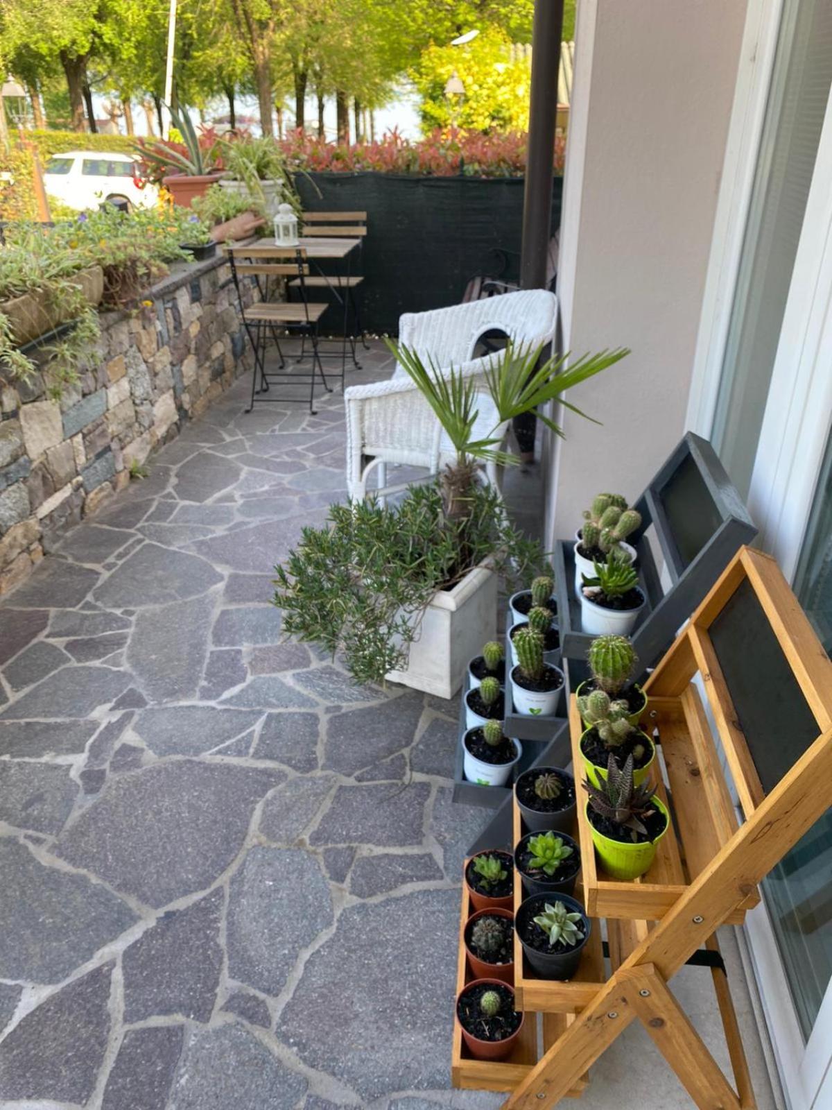 Casa Vacanze Gardiolina San Felice del Benaco Eksteriør billede